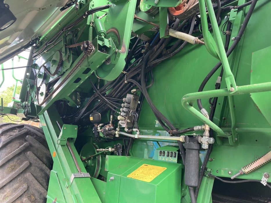 Продам комбайн Джон Дир С 670 I