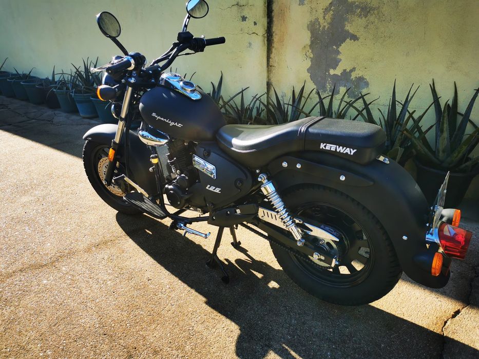Keeway Superlight 125