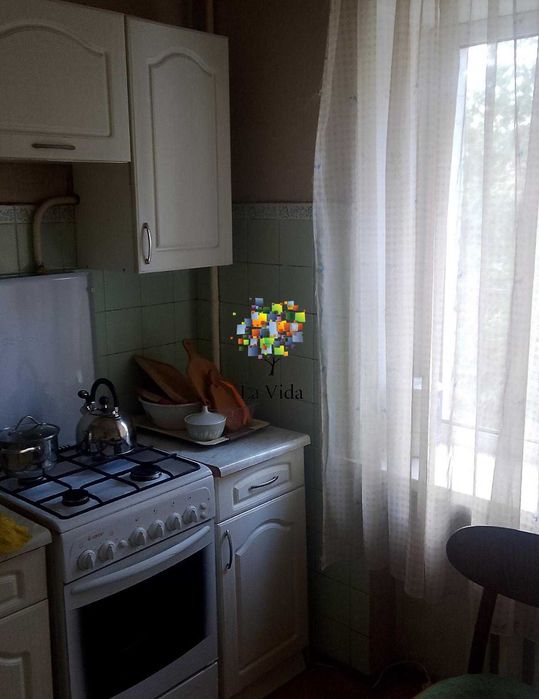 Продам 2к. квартиру вул.Пластова,15