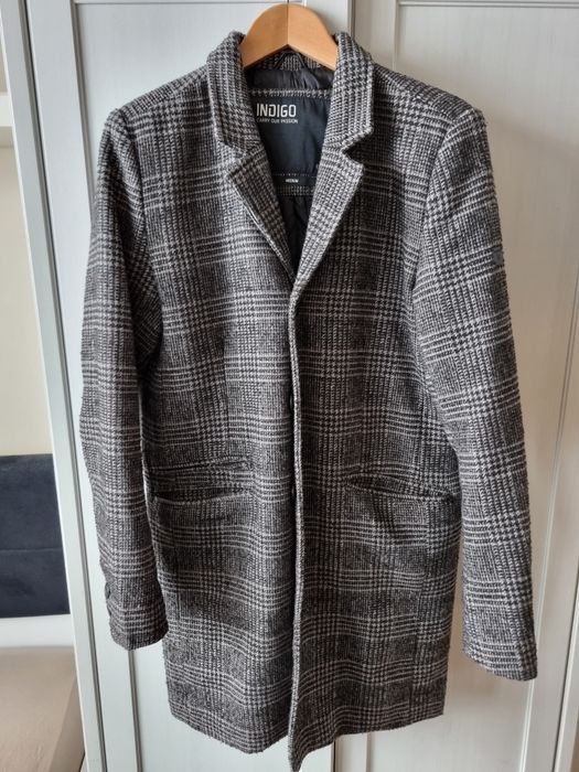 Elegancki szary płaszcz w kratę