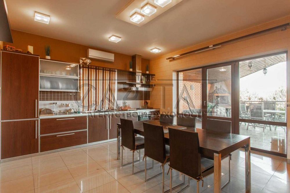 Продажа дома с выходом на озеро, Ходосовка