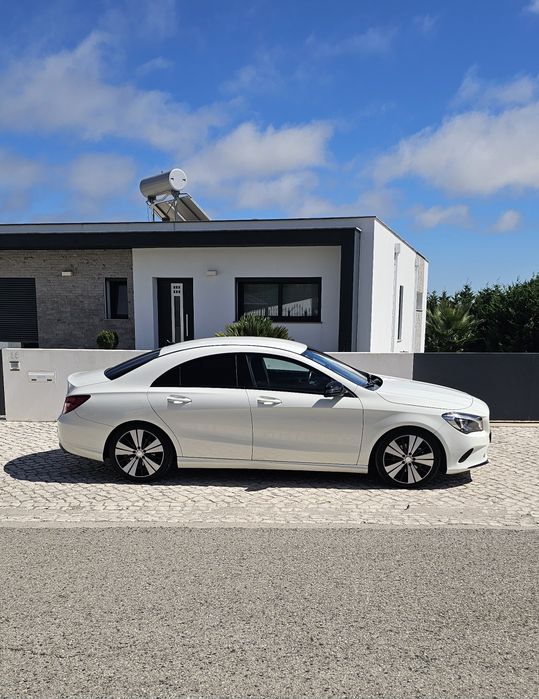 Mercedes-Benz CLA 180