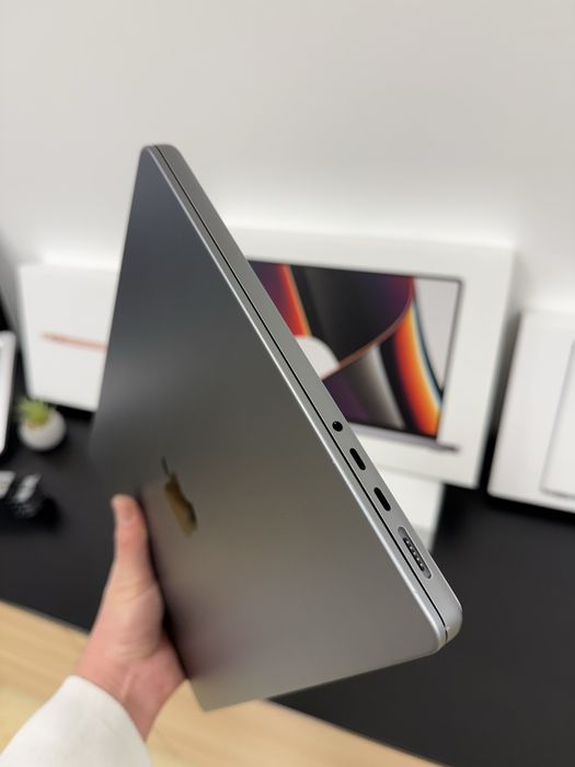 Уцінена - Матриця в зборі з кришкою - A2442 MacBook Pro 14” M1PRO