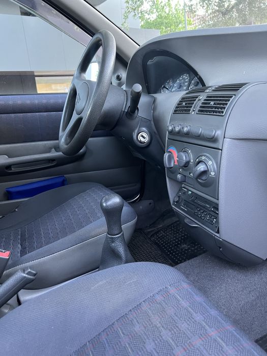 Carro FIAT Punto 55