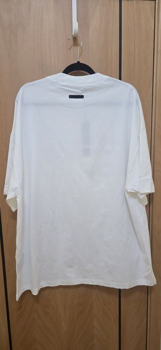 Fear of god essentials t shirt