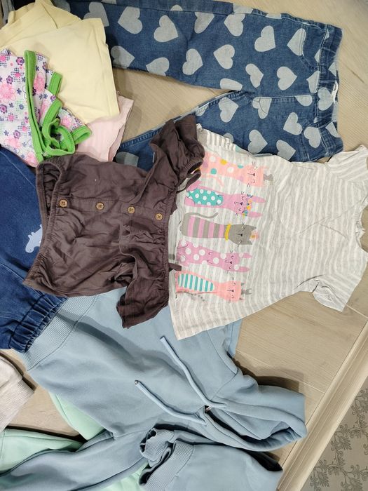 Продам пакет дитячий речей