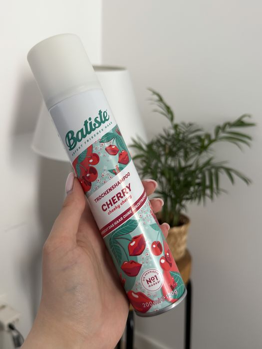 Batiste cheeky cherry suchy szampon