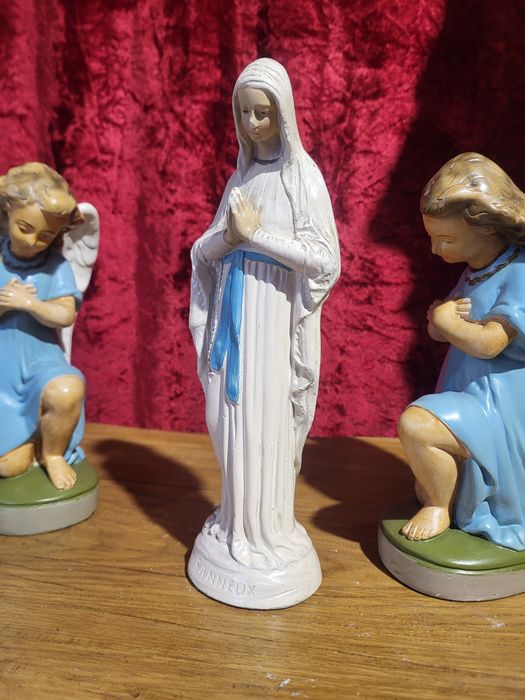 Matka Boża Ubogich Maryja z Banneux