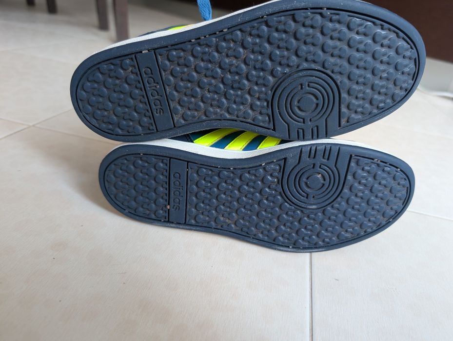 Високі кросівки Аdidas Hoops Mid 35.5 p. (22 см)