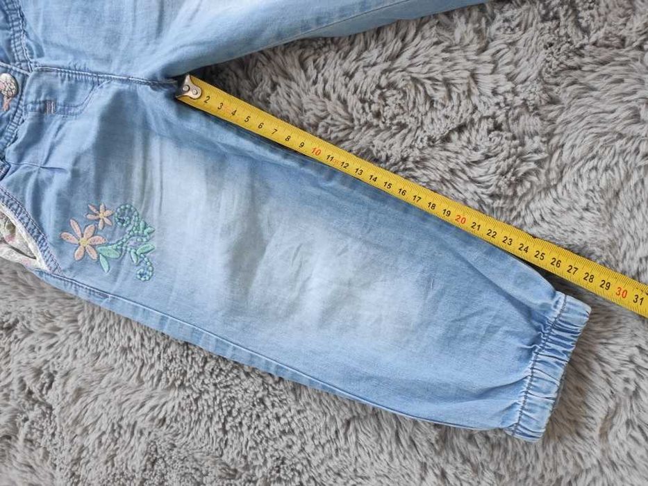 Koszula wiązana w pasie Minnie Daisy + jeansy 3/4 r. 98