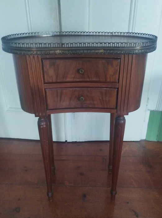 Mesa de Apoio Vintage - Modelo: Feijão