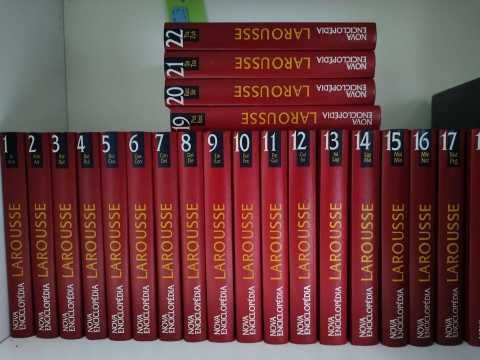 Nova Enciclopédia LAROUSSE, 22 volumes, sem uso.