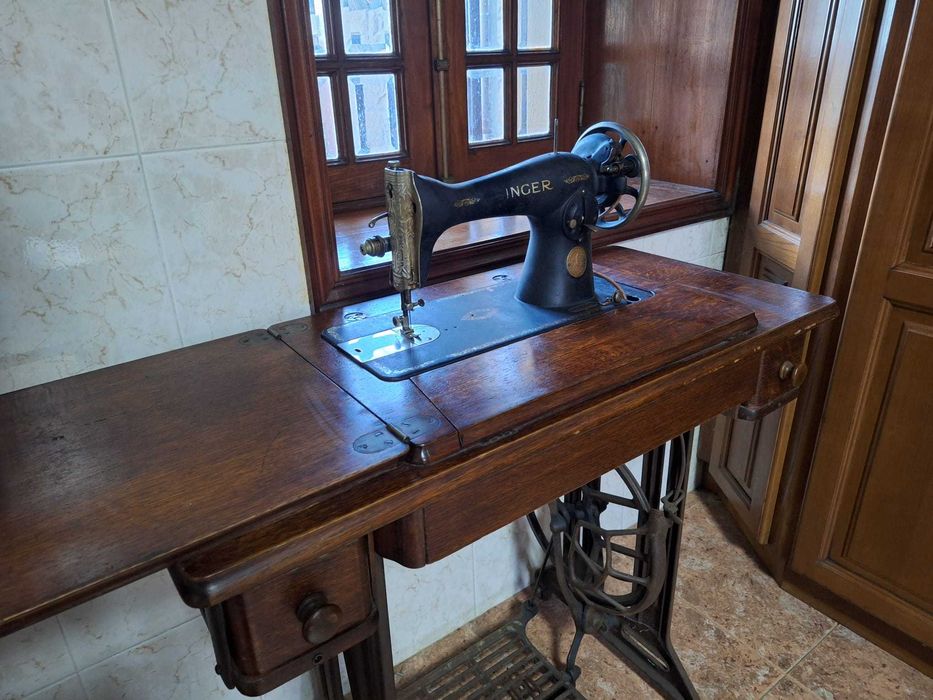 Máquina de costura Singer