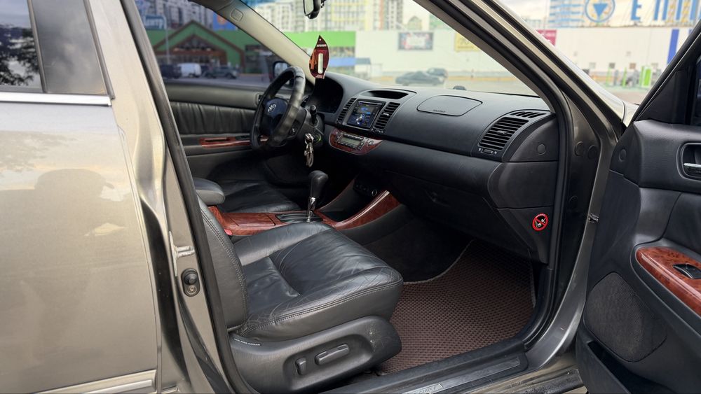 Toyota Camry 2.4 Автомат газ евро 4 один хозяин