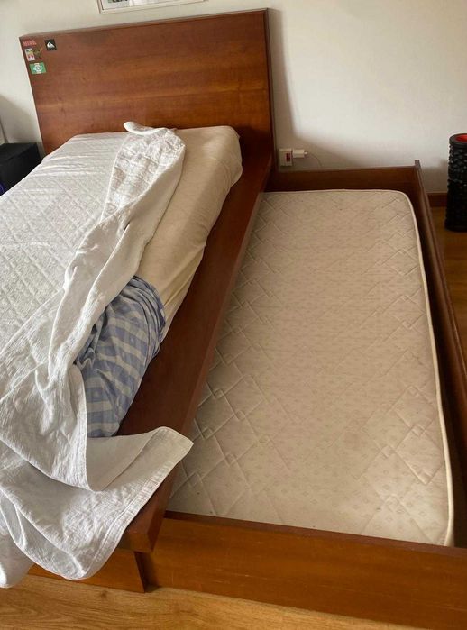 Cama solteiro estrado e 2 colchões INCLUÍDOS