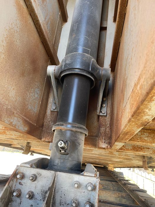 Продається напівпричіп зерновоз.