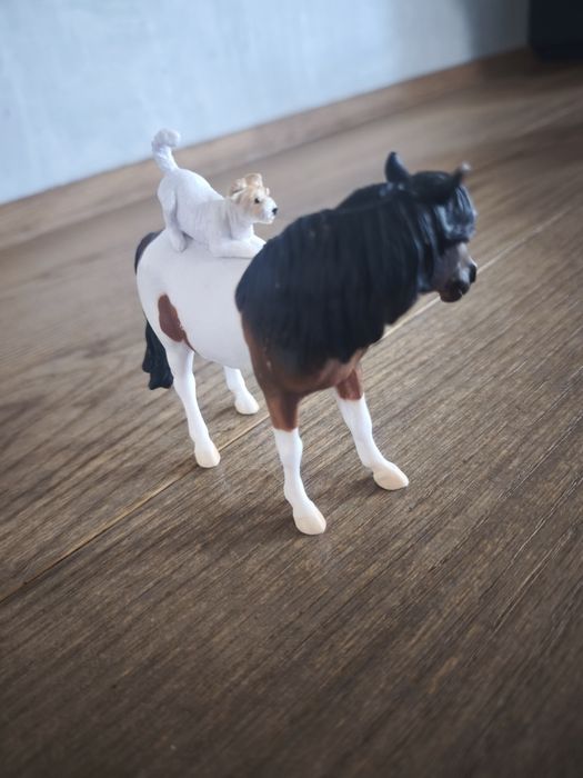 schleich, figurka Koń Mare & Terrier
