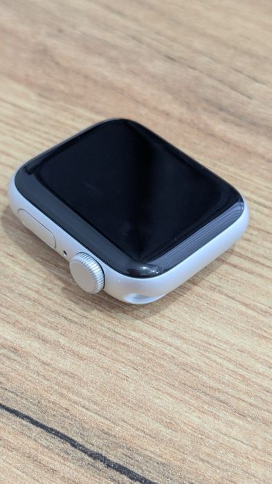 Apple watch se (2nd Gen)  40 mm