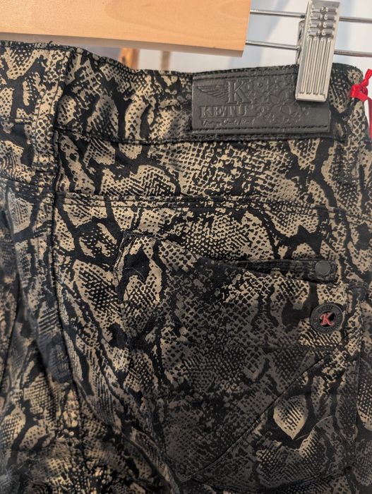 Nowe Spodnie KETU JEANS, Wężowy Wzór Metallic,  Rozmiar XS