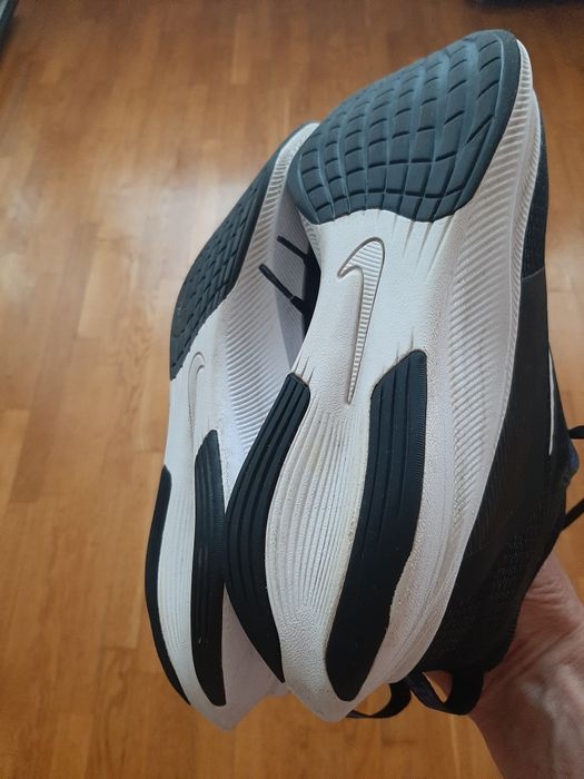 Nike ZOOM FLY 4 кроссовки для бега в идеальном состоянии