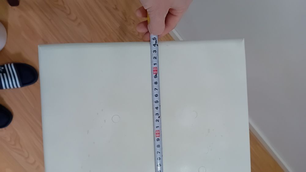 Cómoda branca em  madeira