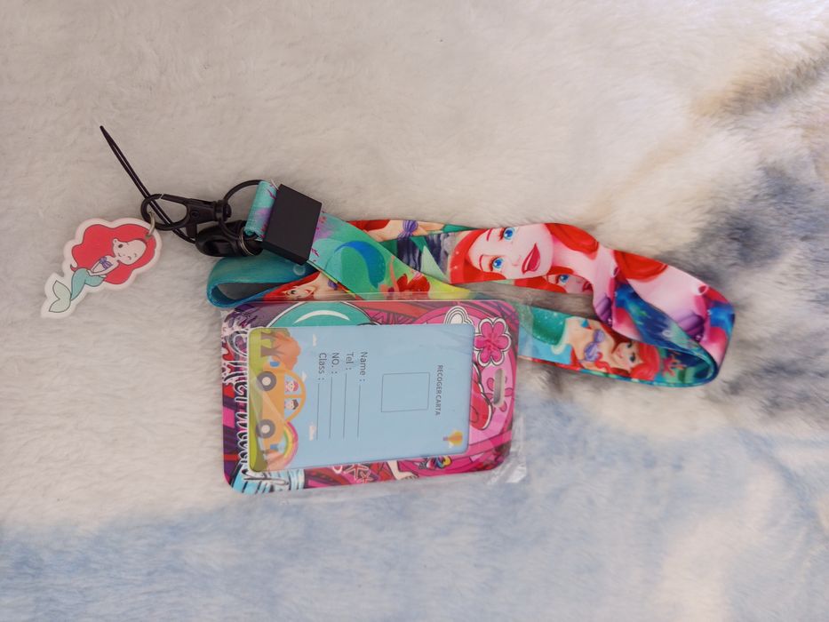 Porta cartões da Ariel.64552543567105121