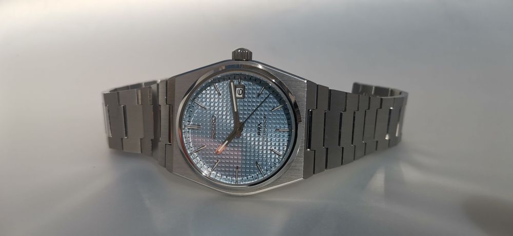 SEIKO MOD PRX com mostrador azul tifany