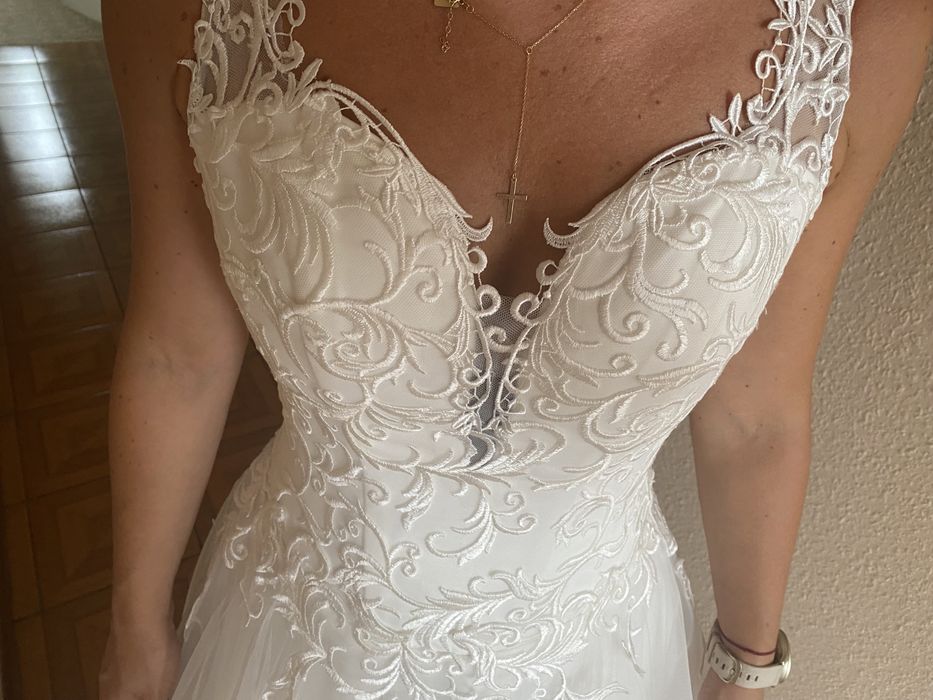 Śliczna suknia ślubna 164cm + 7cm obcas ecru!