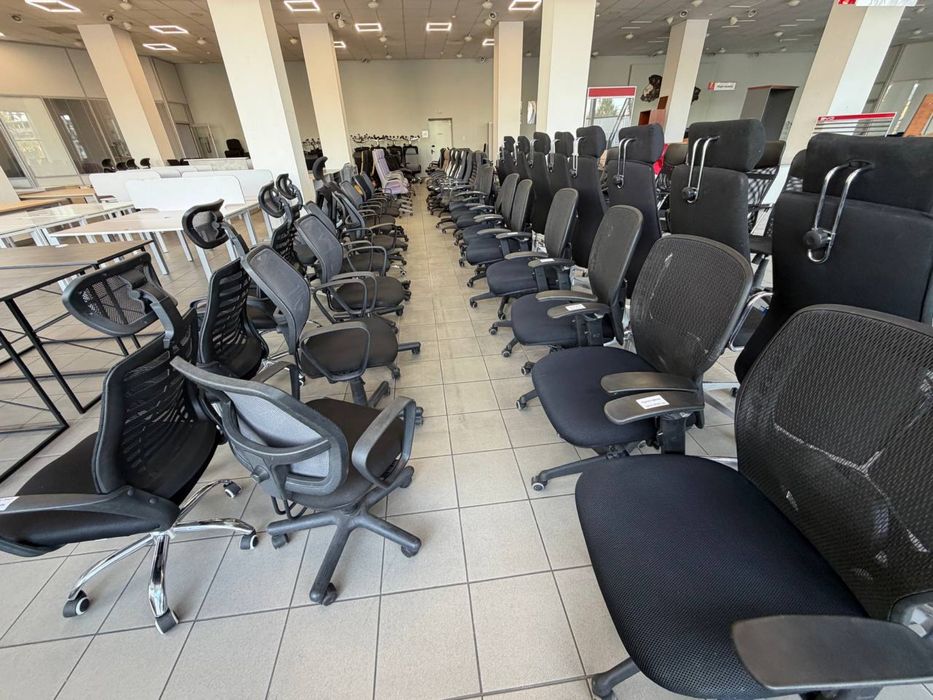РОЗПРОДАЖ офісних крісел та стільців