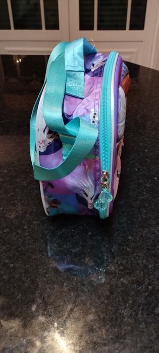 Lancheira Térmica Frozen II - Edição 3D (Nova com Etiqueta)
​Personag