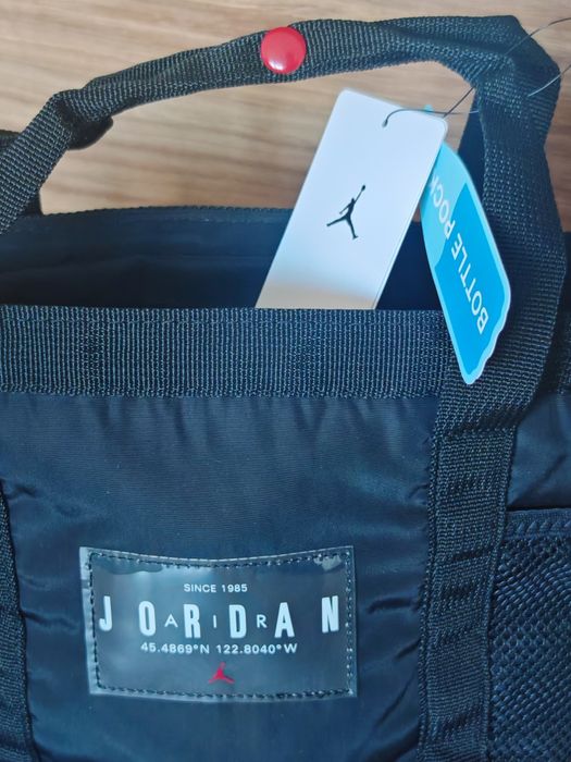Damska torebka Jordan czarna