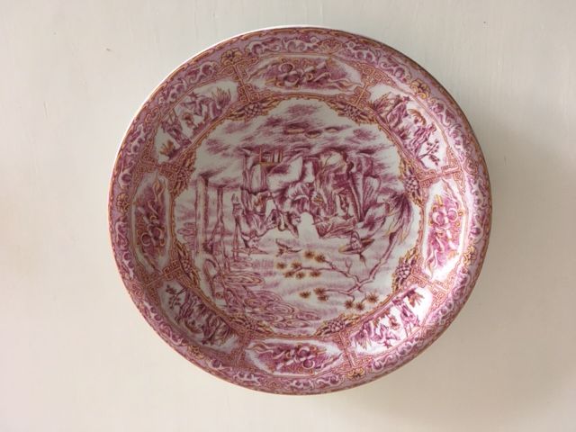 Prato em Porcelana Japão pintado à mão