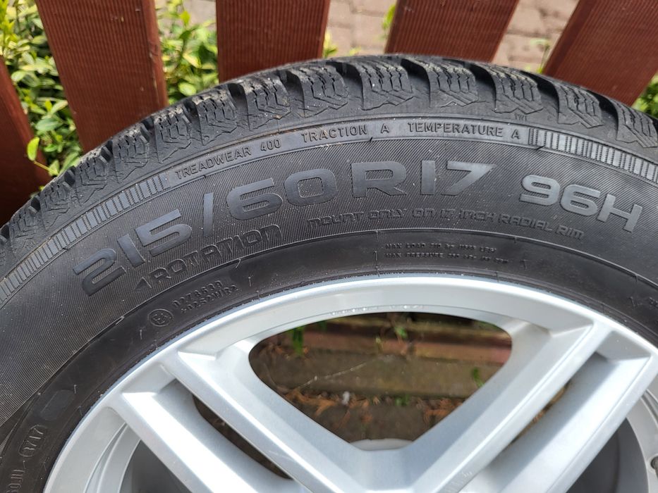 Felgi aluminiowe 17 cali do Mercedes z oponami 215/50R17