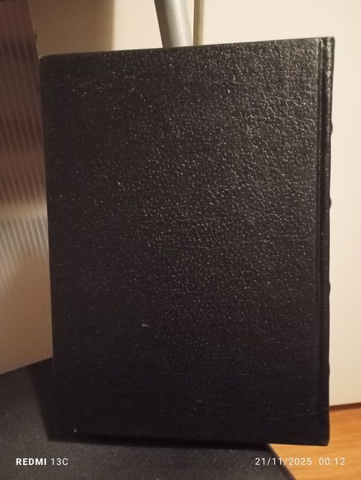 Livro de capa dura " El-rei Junot"
