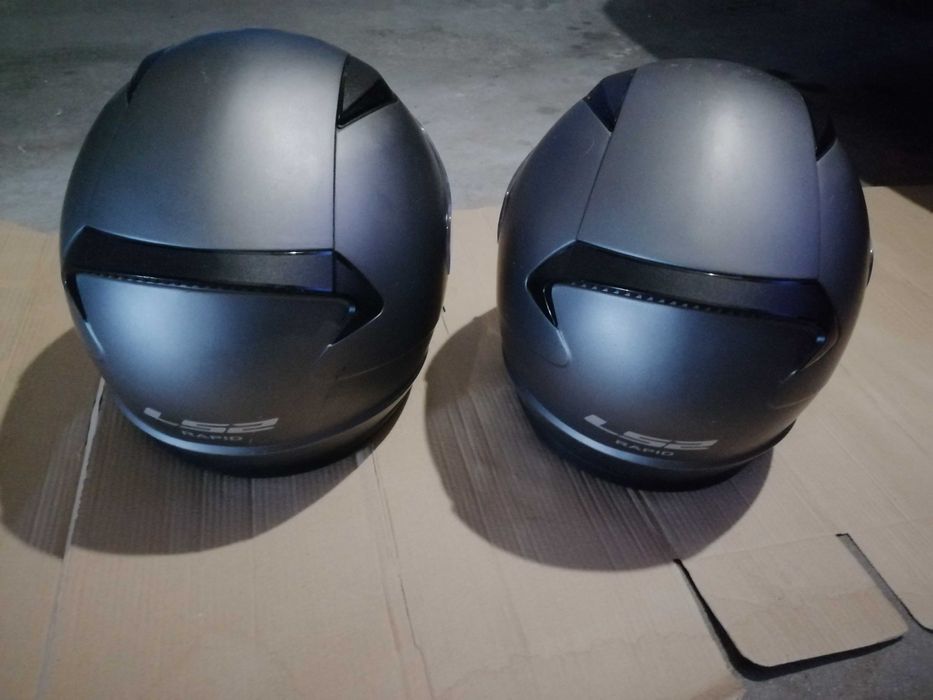 Capacetes como novos