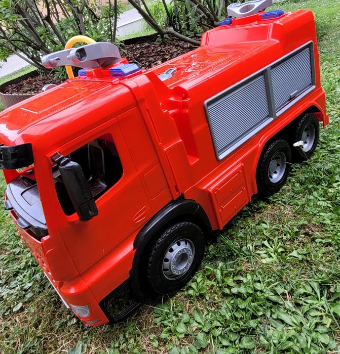 Auto,jeżdzik,straż pożarna