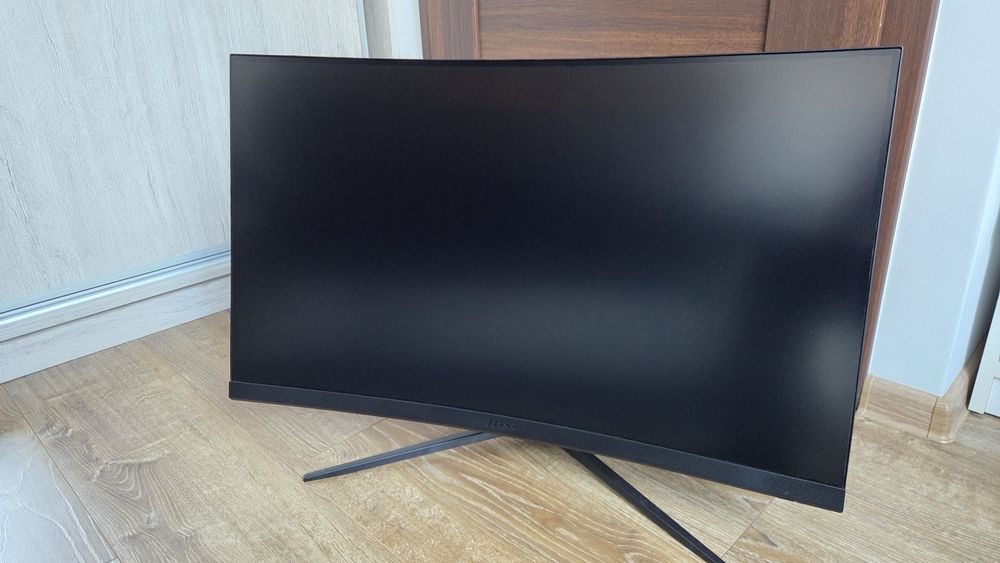 MSI 32cale 165hz Full HD 100% sprawny.