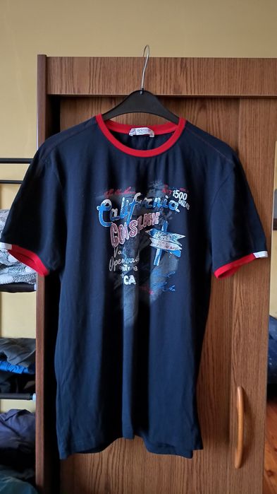 T - shirt z krótkim rękawem.