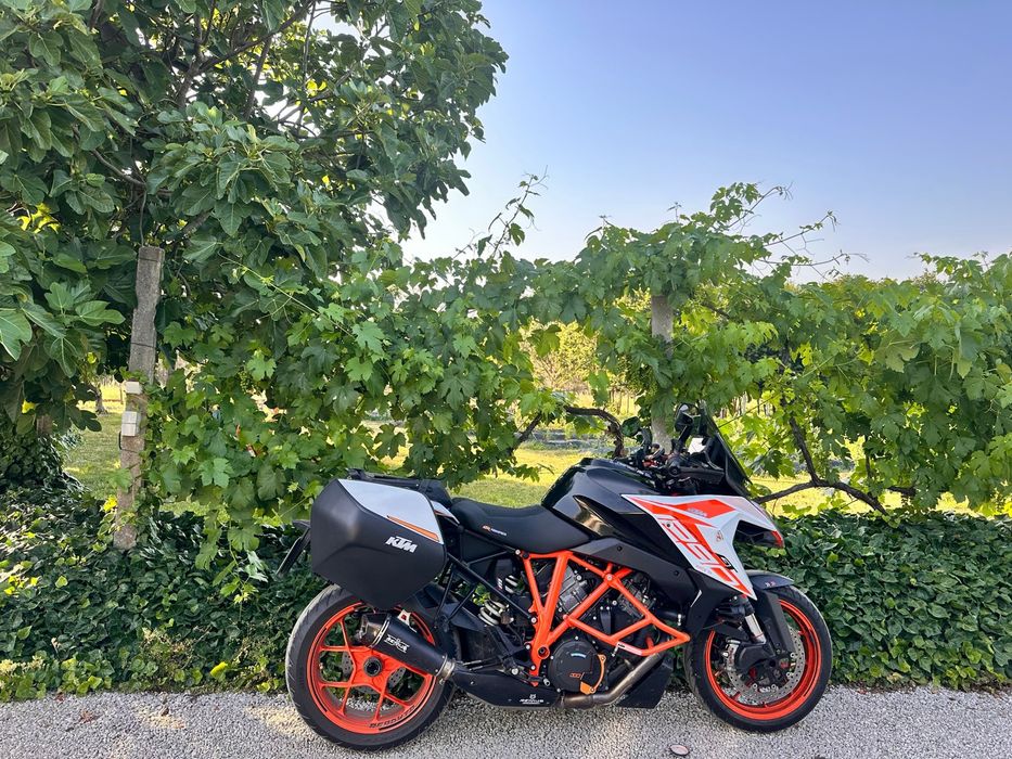 Escape KTM 1290 super duke