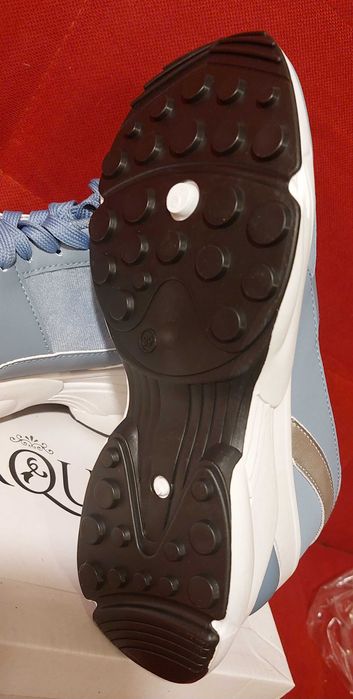 Buty sportowe Marqueiiz Rozmiar 39. Nowe