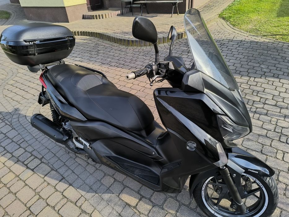 Yamaha  X-max 125