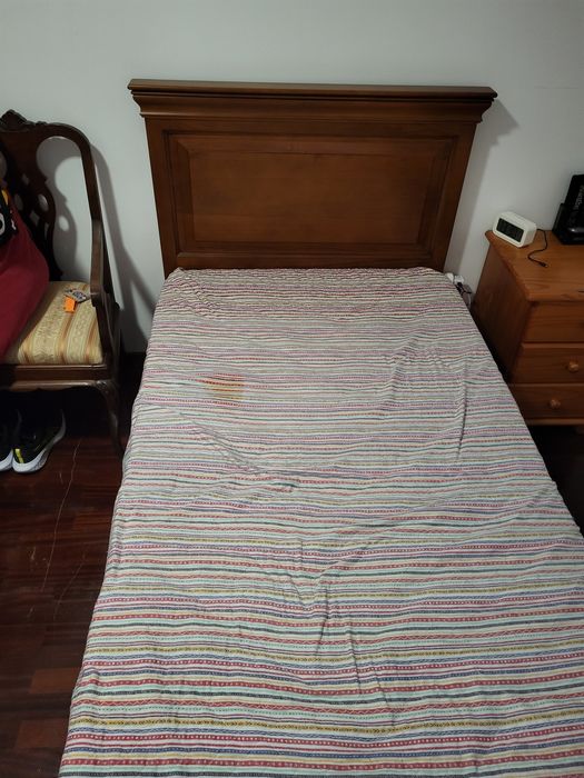 Cama madeira solteiro
