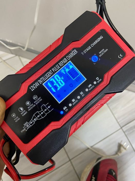 Автоматическое автомобильное зарядное устройство 12В 10А / 24В 5А