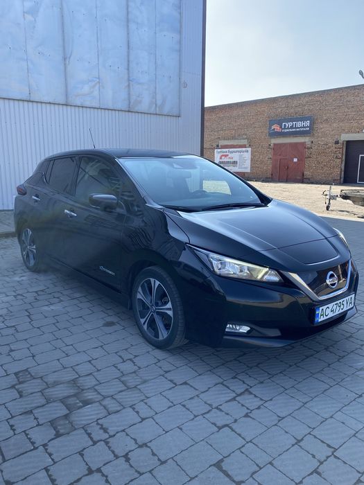 Оренда авто Nissan Leaf 40 kwt 2018 року