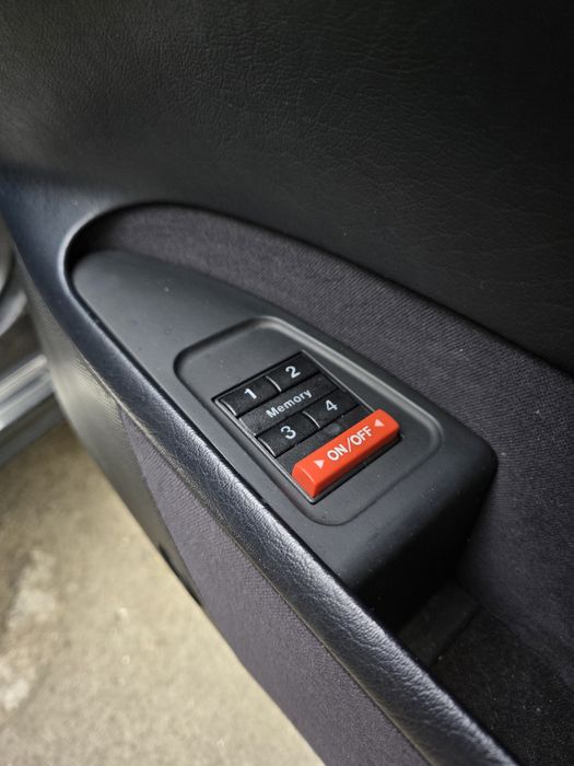 Audi A8 4.2 V8 газ/бенз quattro