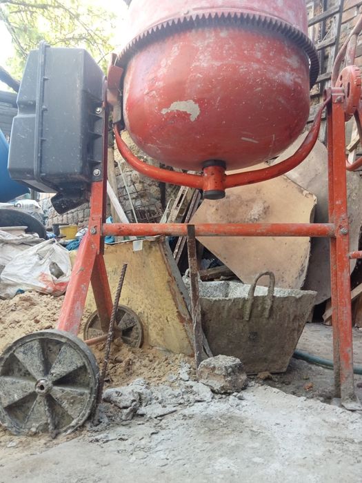 Здам в оренду бетономішалку