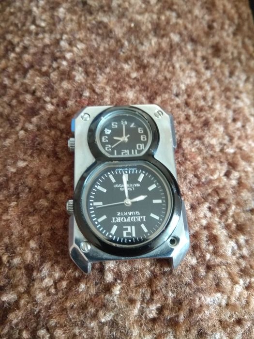 Два в одному годиники кварцеві.