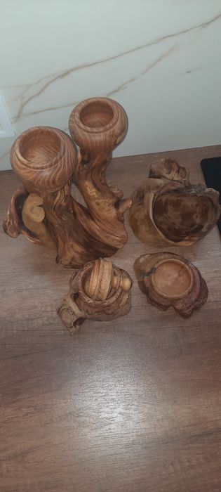 з можевелового дерева.