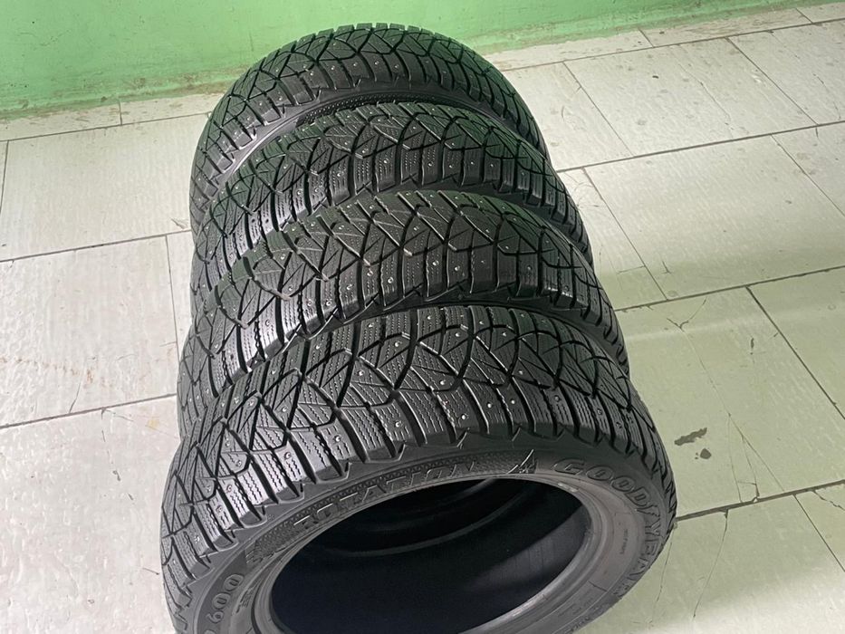 Продам резину Goodyear 205/60/16 в ідеальному стані