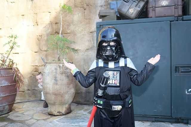 Костюм Дарт Вейдер детский Дисней со звуковыми эффектами